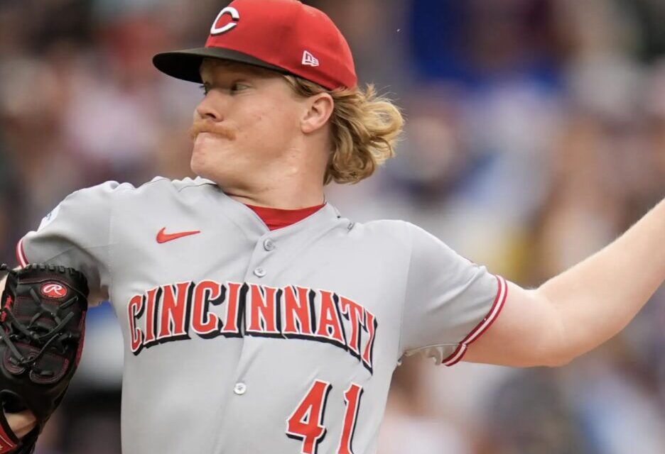 Cincinnati domina a los Cubs con poder y pitcheo: Abbott imbatible y Fraley castiga con el plancha